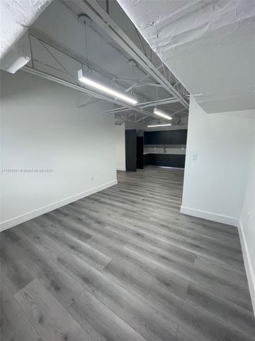 777 NE 125th St, North Miami, FL 33161