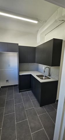 777 NE 125th St, North Miami, FL 33161