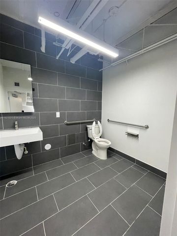 777 NE 125th St, North Miami, FL 33161