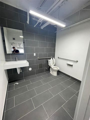 777 NE 125th St, North Miami, FL 33161