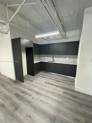 777 NE 125th St, North Miami, FL 33161