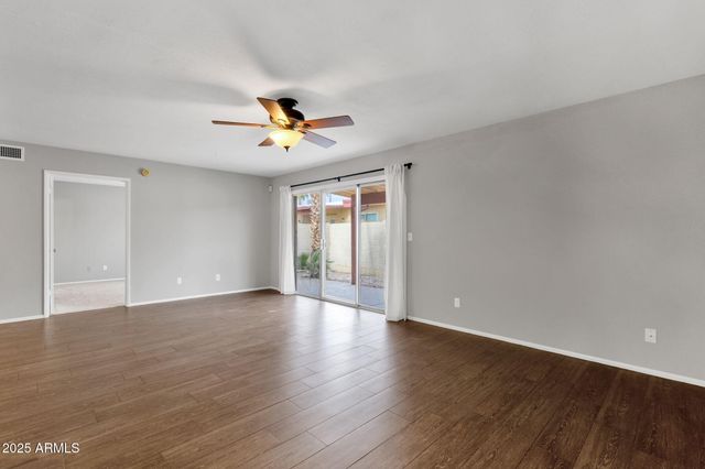 2530 E WAGONER Road, Phoenix, AZ 85032