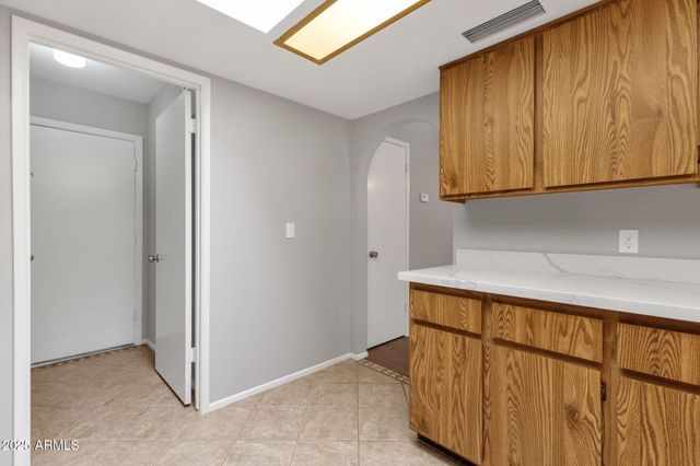 2530 E WAGONER Road, Phoenix, AZ 85032