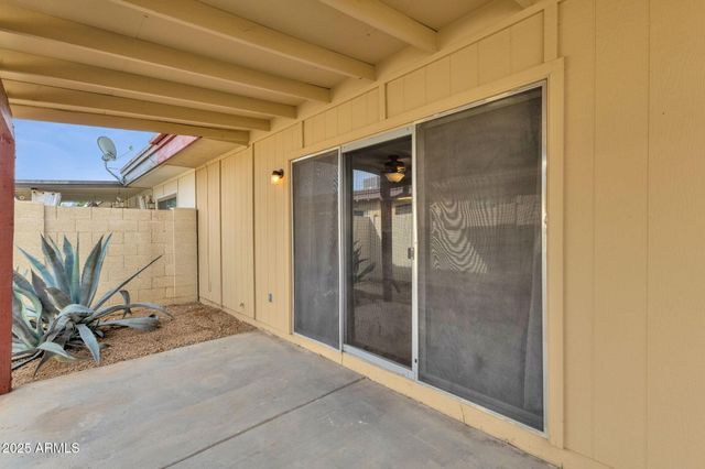 2530 E WAGONER Road, Phoenix, AZ 85032