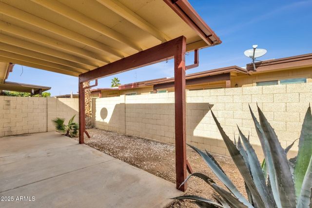 2530 E WAGONER Road, Phoenix, AZ 85032