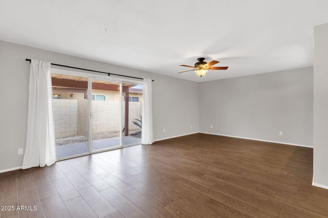 2530 E WAGONER Road, Phoenix, AZ 85032