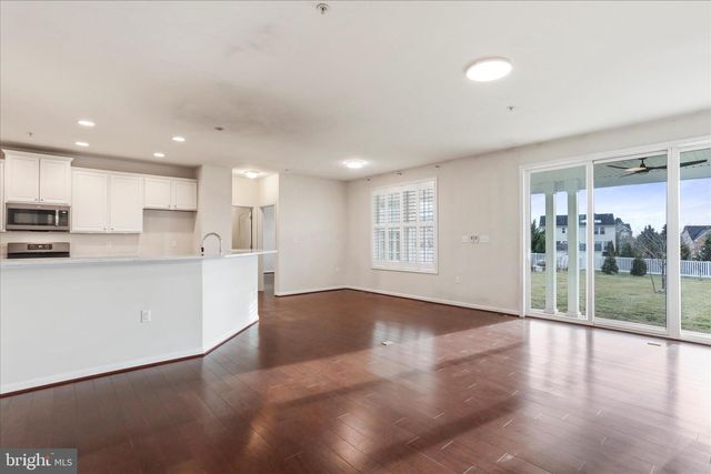 13212 JOHN MARTIN DR, Williamsport, MD 21795