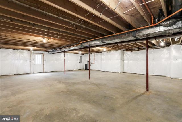 13212 JOHN MARTIN DR, Williamsport, MD 21795