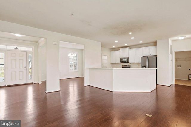 13212 JOHN MARTIN DR, Williamsport, MD 21795