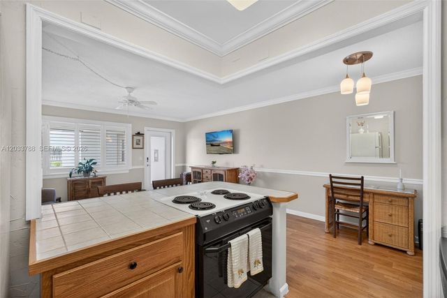 112 Doolen Ct 306, North Palm Beach, FL 33408