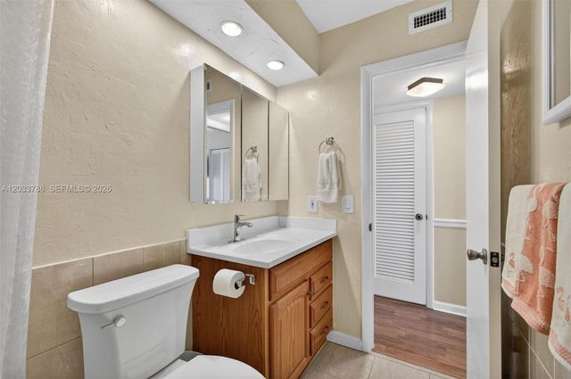 112 Doolen Ct 306, North Palm Beach, FL 33408