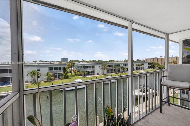 112 Doolen Ct 306, North Palm Beach, FL 33408
