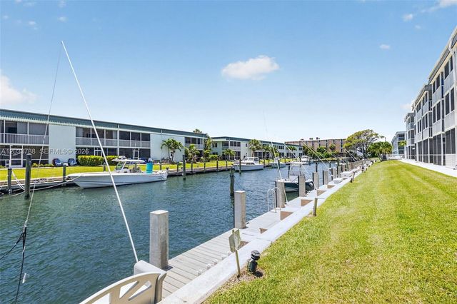 112 Doolen Ct 306, North Palm Beach, FL 33408