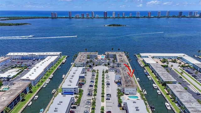 112 Doolen Ct 306, North Palm Beach, FL 33408