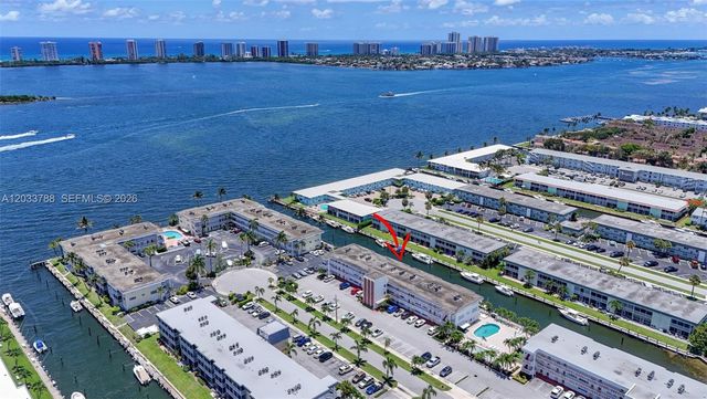 112 Doolen Ct 306, North Palm Beach, FL 33408