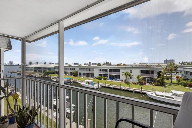 112 Doolen Ct 306, North Palm Beach, FL 33408