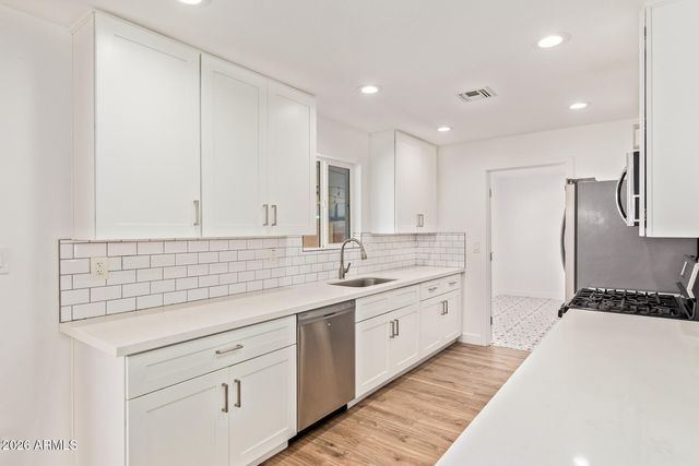 1809 E CONCORDA Drive, Tempe, AZ 85282