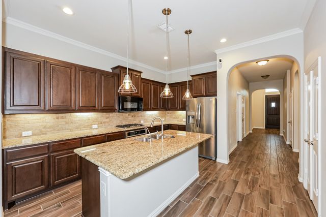 3213 Charing Cross Road, Midlothian, TX 76065