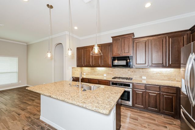 3213 Charing Cross Road, Midlothian, TX 76065