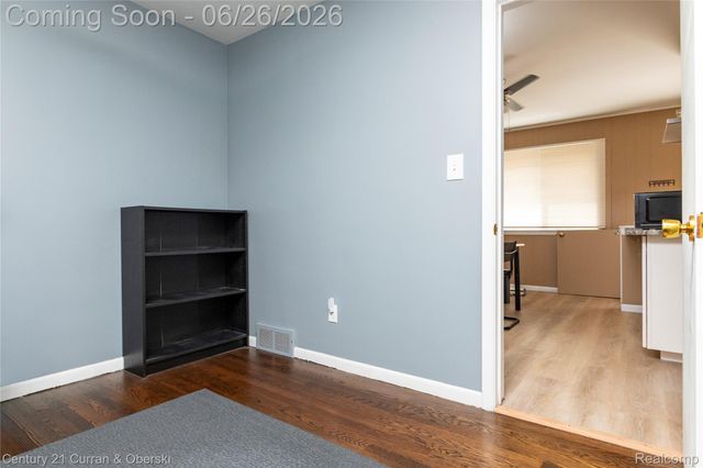 3220 Alice Street, Dearborn, MI 48124