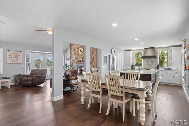 22191 Meremonte Road, Warrenton, MO 63383