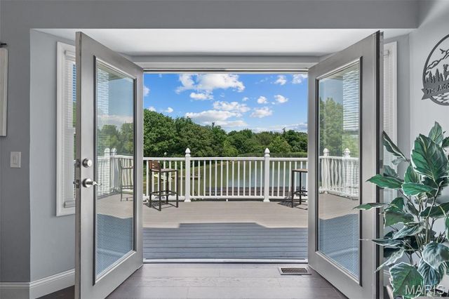 22191 Meremonte Road, Warrenton, MO 63383