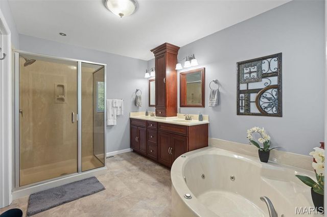 22191 Meremonte Road, Warrenton, MO 63383
