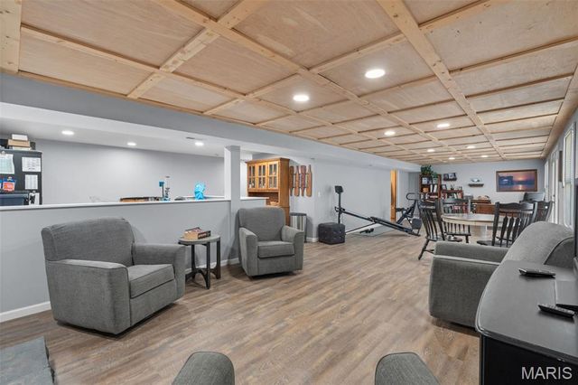 22191 Meremonte Road, Warrenton, MO 63383