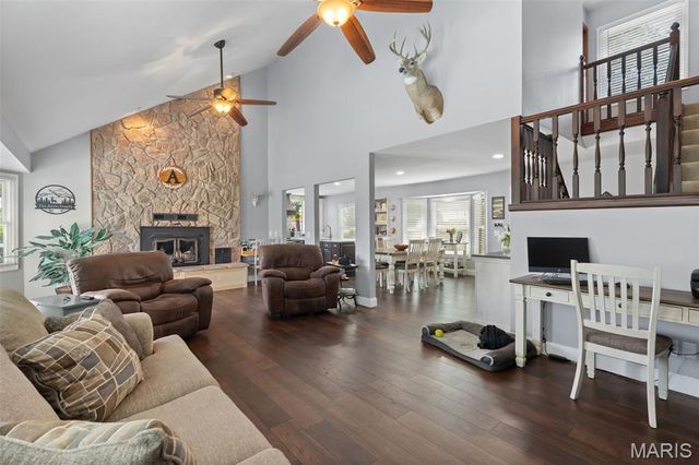 22191 Meremonte Road, Warrenton, MO 63383