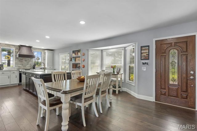 22191 Meremonte Road, Warrenton, MO 63383