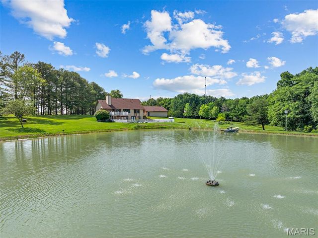 22191 Meremonte Road, Warrenton, MO 63383