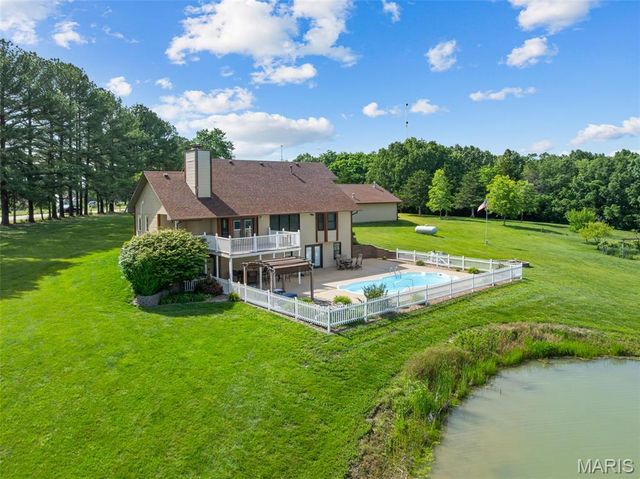 22191 Meremonte Road, Warrenton, MO 63383