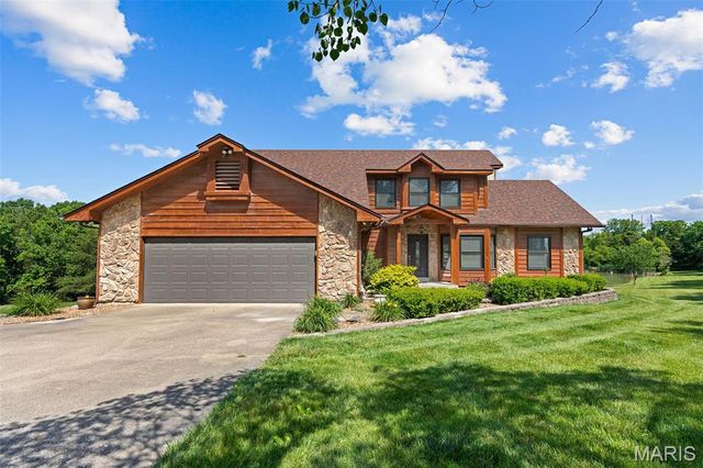 22191 Meremonte Road, Warrenton, MO 63383