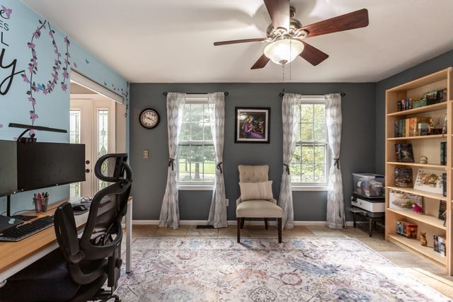 63 Franklin St, Halifax, MA 02338