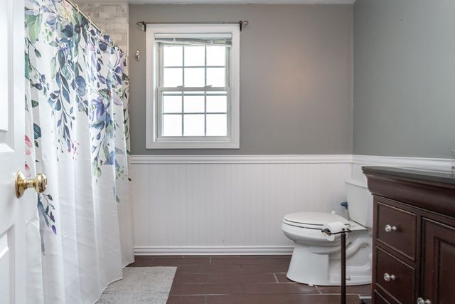 63 Franklin St, Halifax, MA 02338