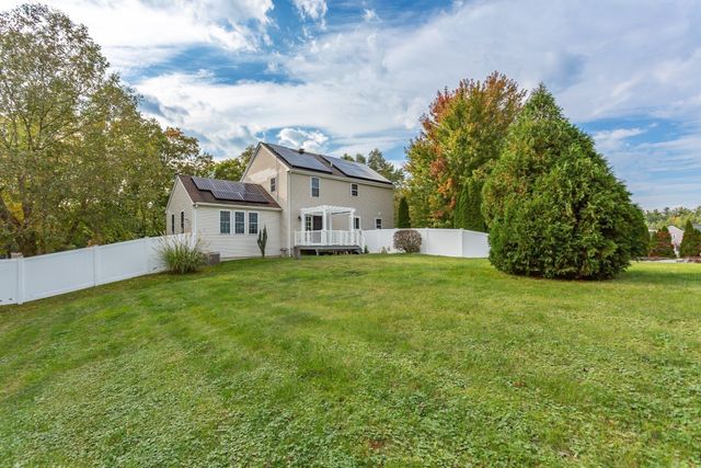 63 Franklin St, Halifax, MA 02338