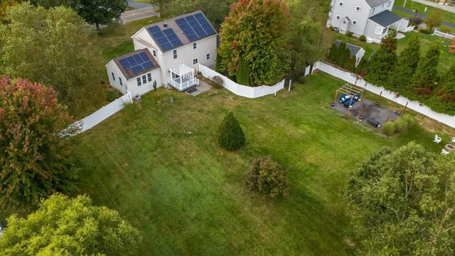 63 Franklin St, Halifax, MA 02338