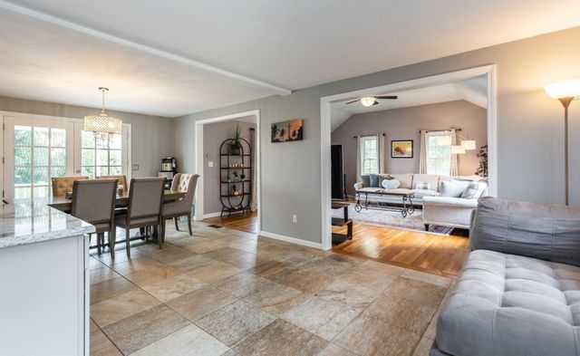 63 Franklin St, Halifax, MA 02338