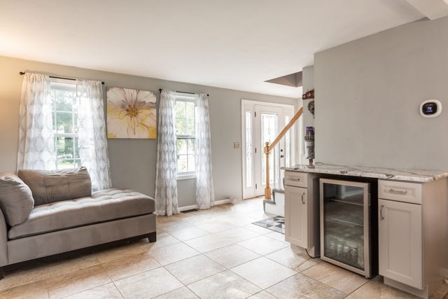 63 Franklin St, Halifax, MA 02338