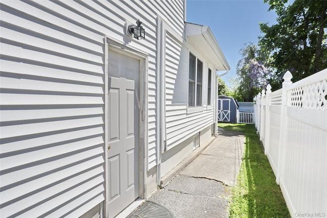 8 Wenzel Lane, Stony Point, NY 10980