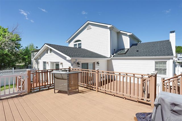 8 Wenzel Lane, Stony Point, NY 10980