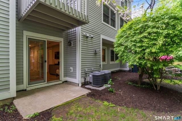 351 Pemberwick Road 818, Greenwich, CT 06831