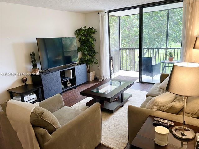 5530 NW 44th St 306C, Lauderhill, FL 33319