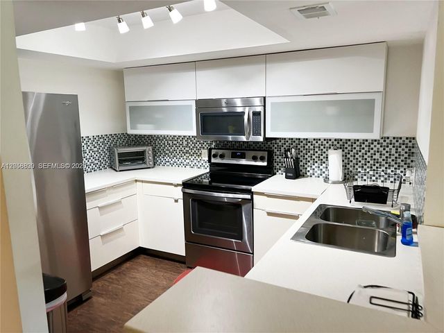 5530 NW 44th St 306C, Lauderhill, FL 33319