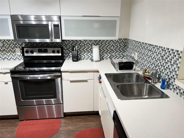 5530 NW 44th St 306C, Lauderhill, FL 33319