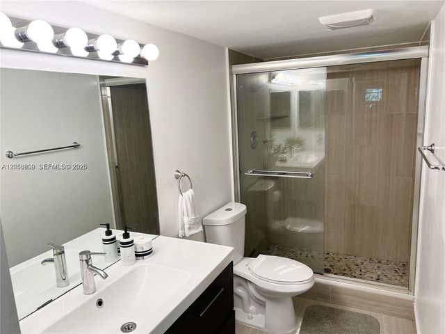 5530 NW 44th St 306C, Lauderhill, FL 33319