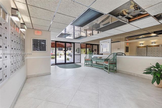5530 NW 44th St 306C, Lauderhill, FL 33319