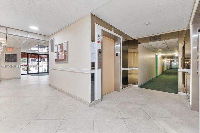 5530 NW 44th St 306C, Lauderhill, FL 33319