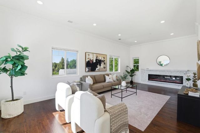 23051 Henry Lane, Hayward, CA 94541