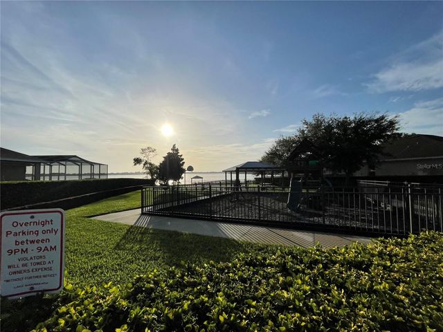 326 LAKE MARIANA WAY, Auburndale, FL 33823